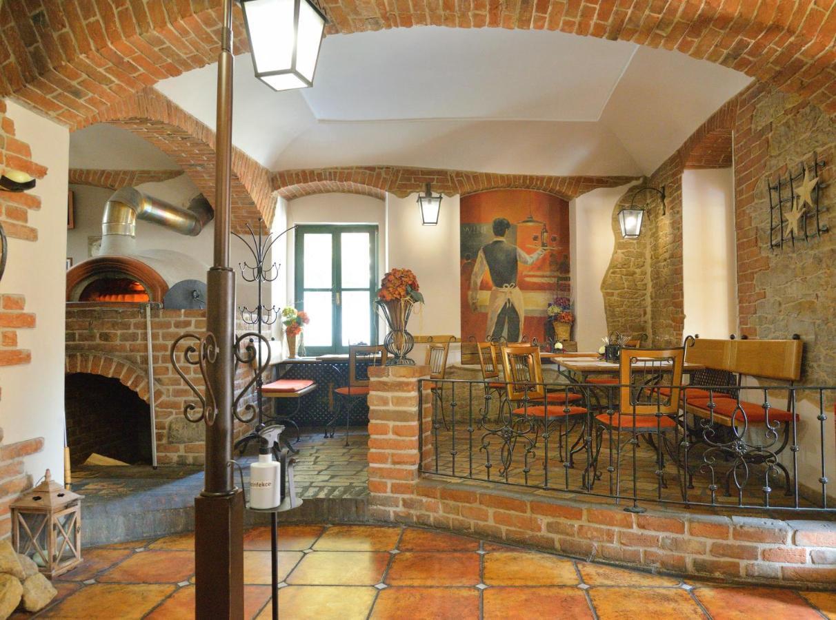 Hotel Via Ironia Vysoké Mýto المظهر الخارجي الصورة