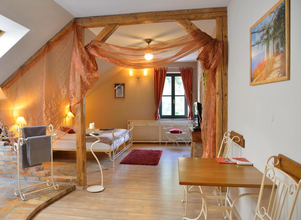 Hotel Via Ironia Vysoké Mýto المظهر الخارجي الصورة